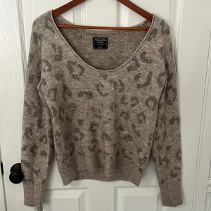 Abercrombie Leopard sweater, sz Medium